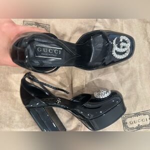 Gucci leather Double G Platform pumps brand new